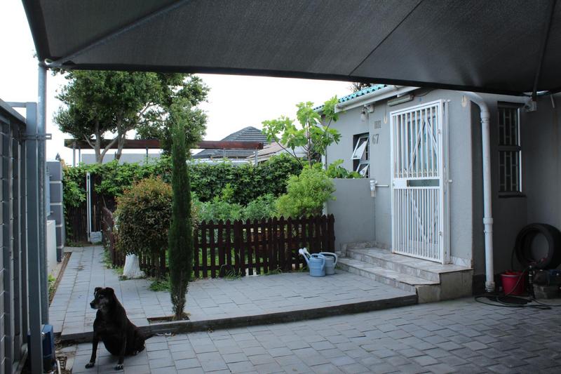 2 Bedroom Property for Sale in Ruyterwacht Western Cape